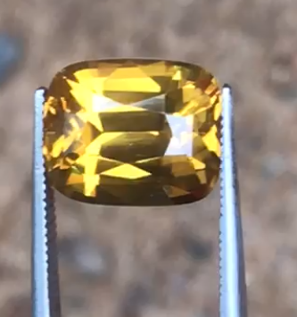Natural Zircorn 10.4 Ct.