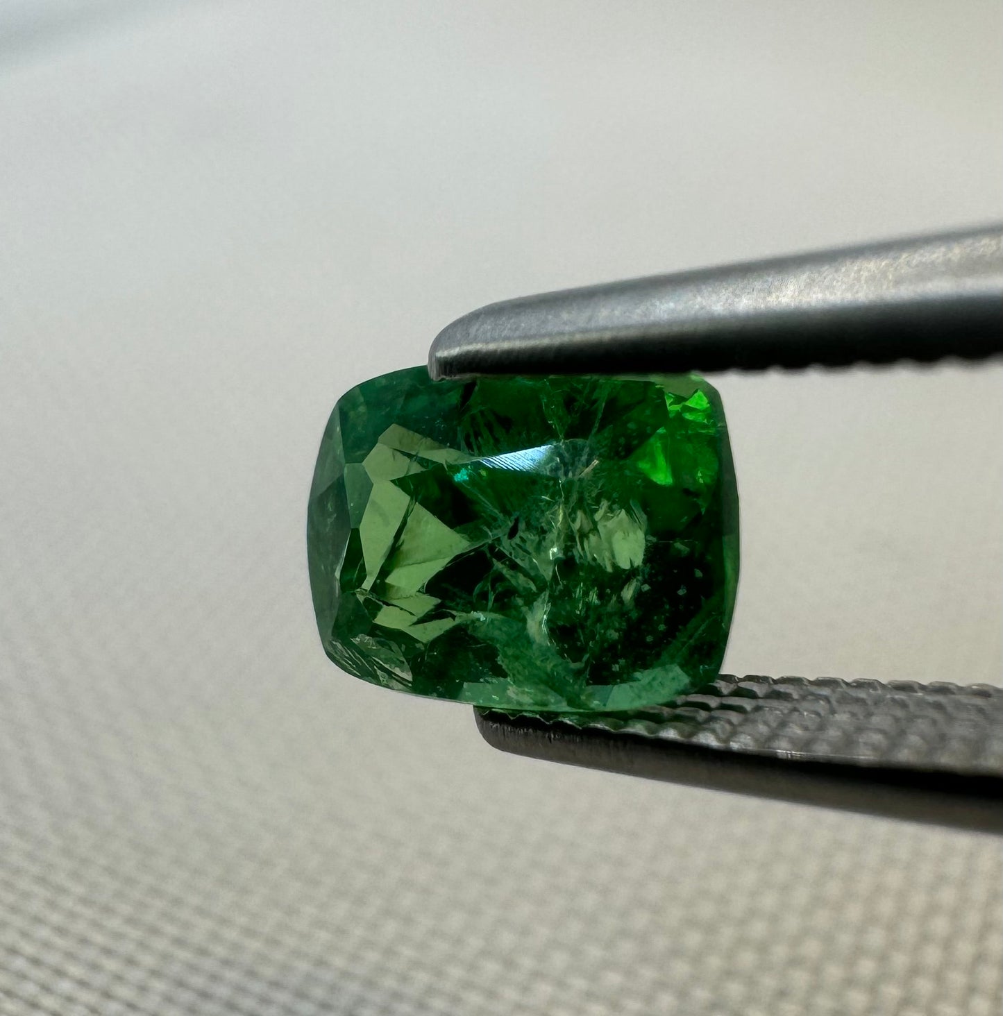 Natural Grossular Tsavorite Garnet (Green) - 0.99ct - Rectangular Cushion