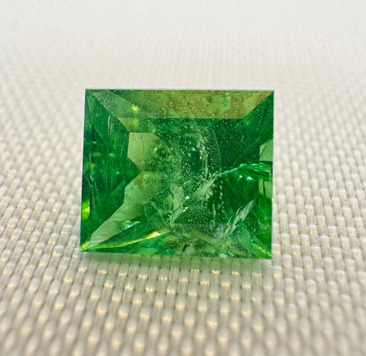 Tsavorite - 1.78ct - Rectangular Cushion
