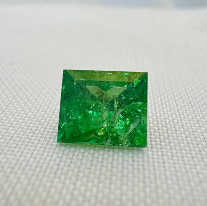 Tsavorite - 1.78ct - Rectangular Cushion