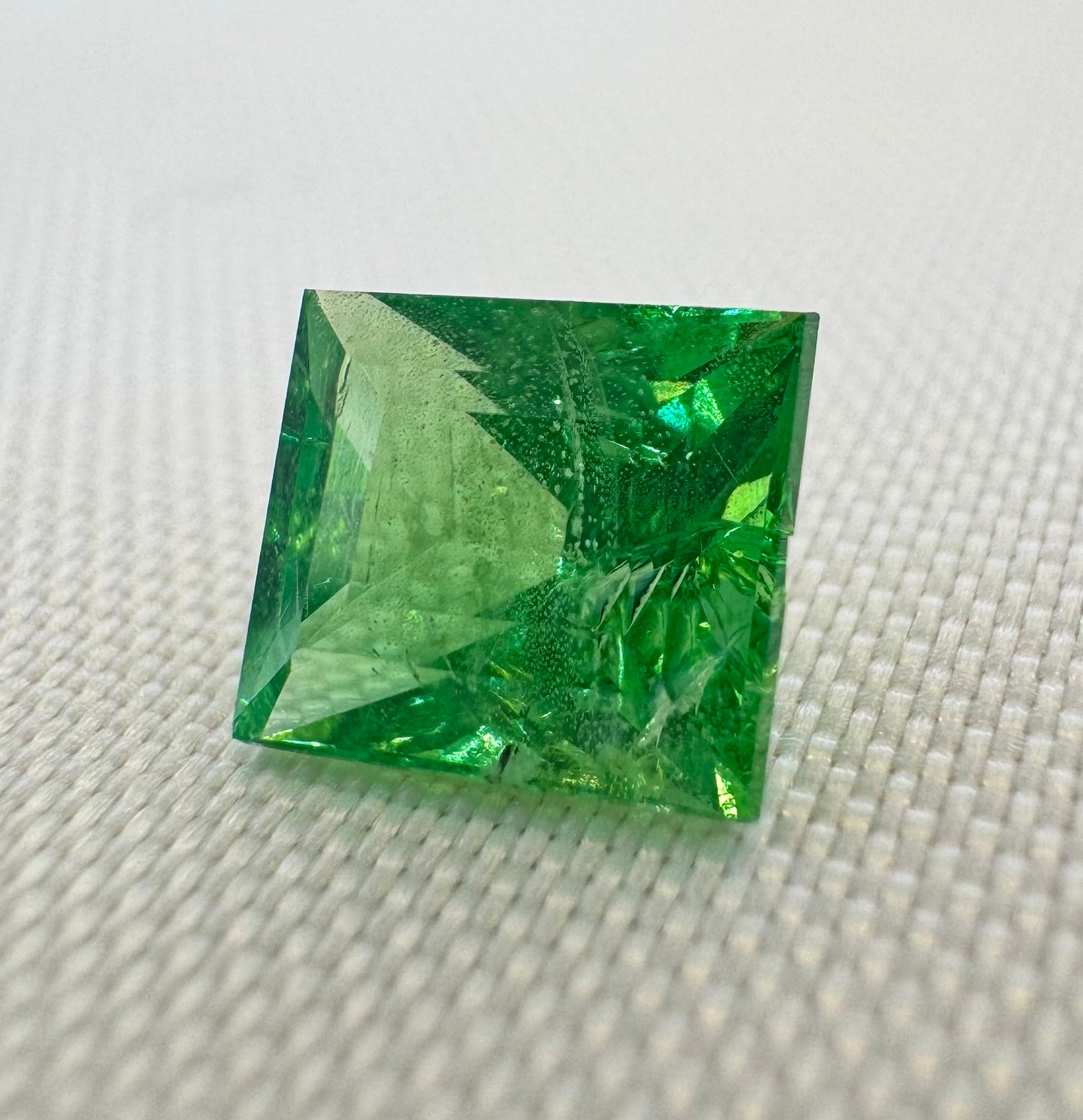 Tsavorite - 1.78ct - Rectangular Cushion
