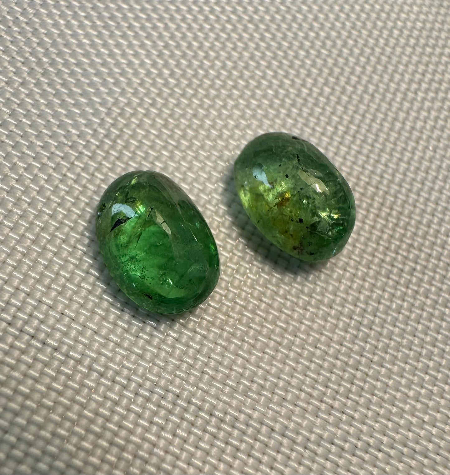 Tsavorite Garnet (Grossular Tsavorite Garnet)  Matching Pair - 2.41 ct - Oval