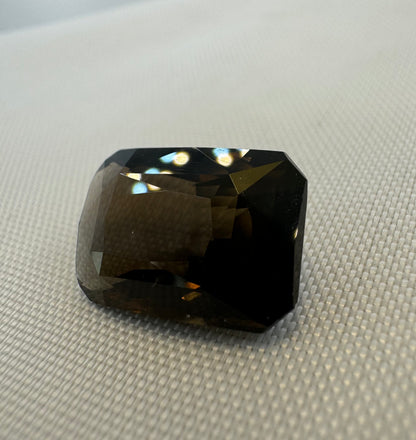 Natural Brown Zircon - 7.57ct - Radiant Mixed Cut