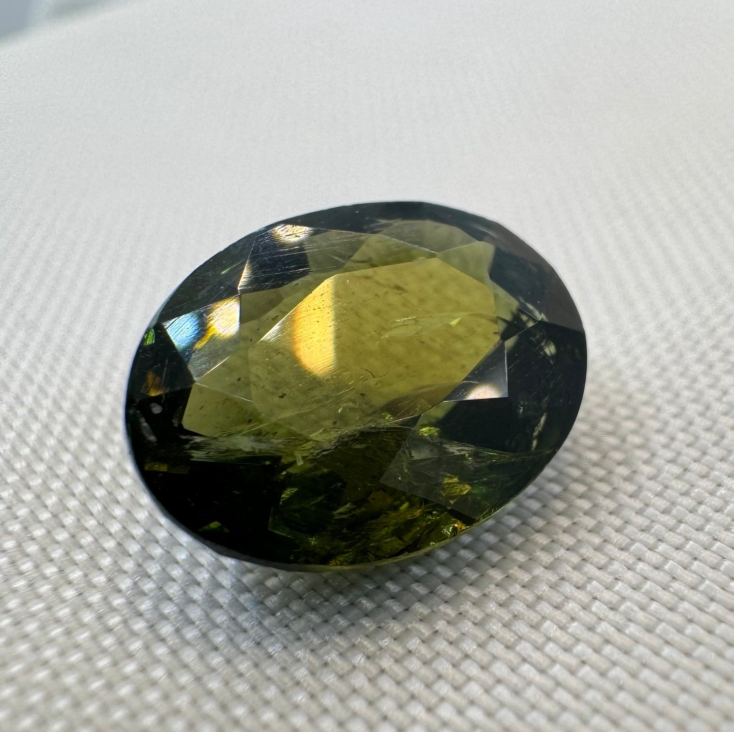 Natural Apatite - 4.68ct - Oval Mixed Cut