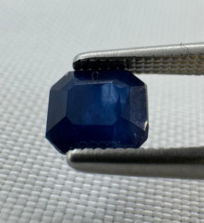 Natural Royal Blue Sapphire - 0.92 ct - Octagon Step Cut
