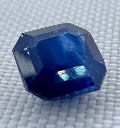 Natural Royal Blue Sapphire - 0.92 ct - Octagon Step Cut