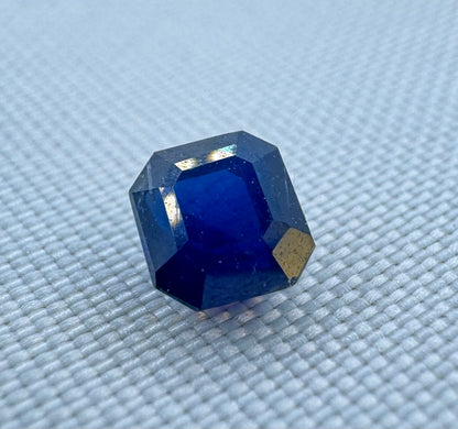 Natural Blue Sapphire - 0.67ct - Octagon Step Cut