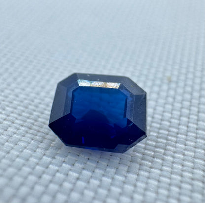 Natural Blue Sapphire - 0.63 ct - Radiant Step Cut
