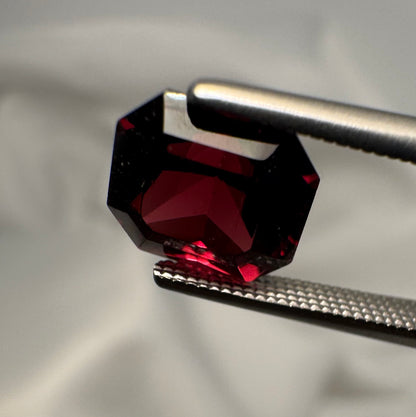Rhodolite Garnet | Purplish Red |  Octagonal Cut | 3.030 CT
