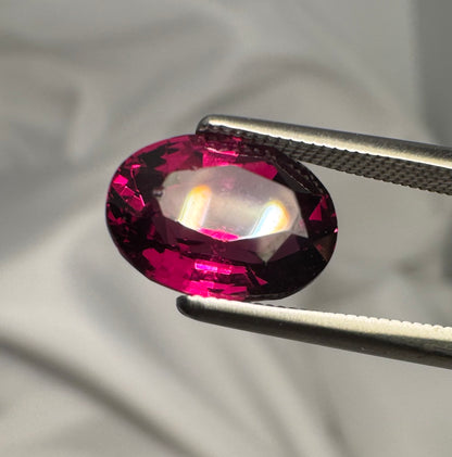 Rhodolite Garnet | Purplish Red |  Oval Cut | 3.210 CT