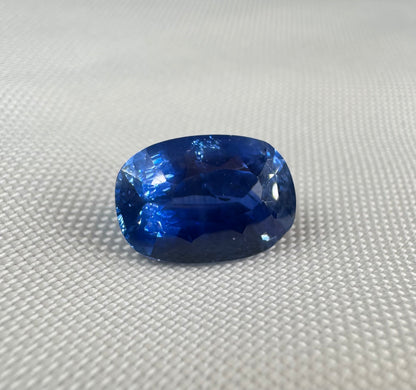 GIA Certified | Natural Blue Sapphire |Cornflower Blue | Cushion cut | 3.90ct