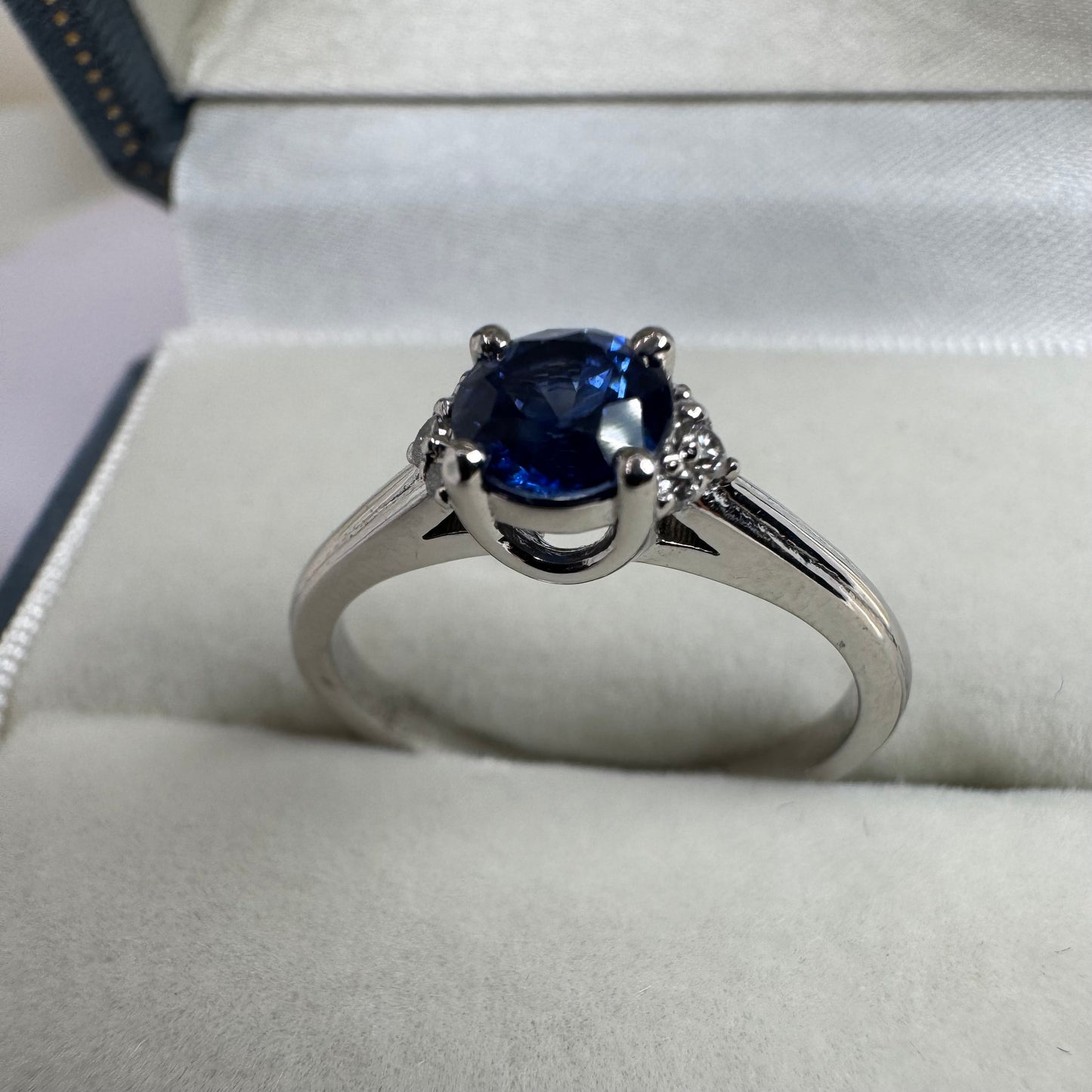 18K White Gold Ceylon Blue Sapphire & Diamond Ring