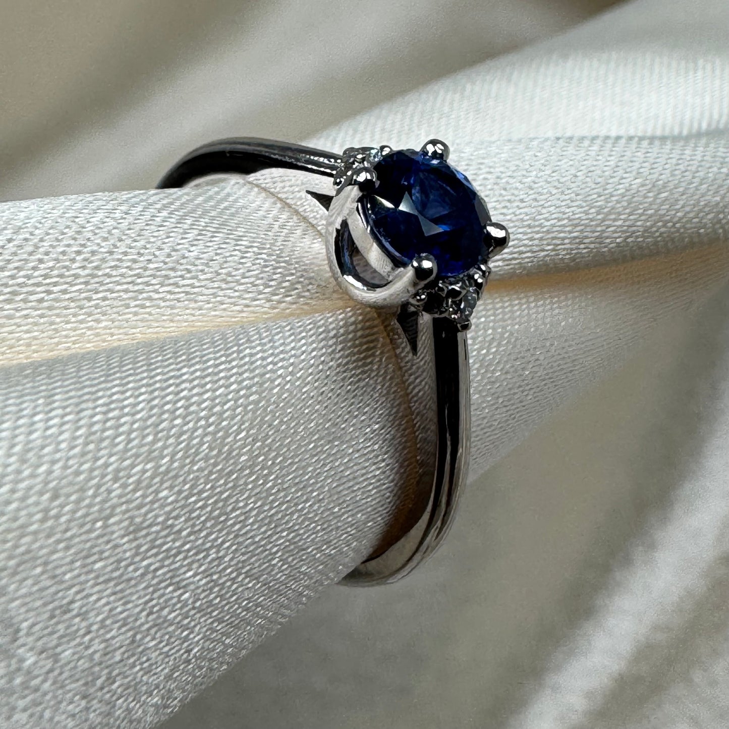 18K White Gold Ceylon Blue Sapphire & Diamond Ring