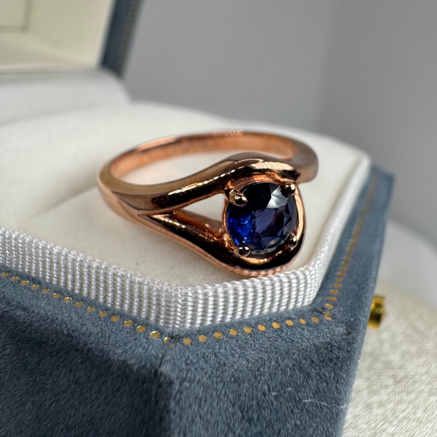 Elegant Rose Gold Blue Sapphire Ring
