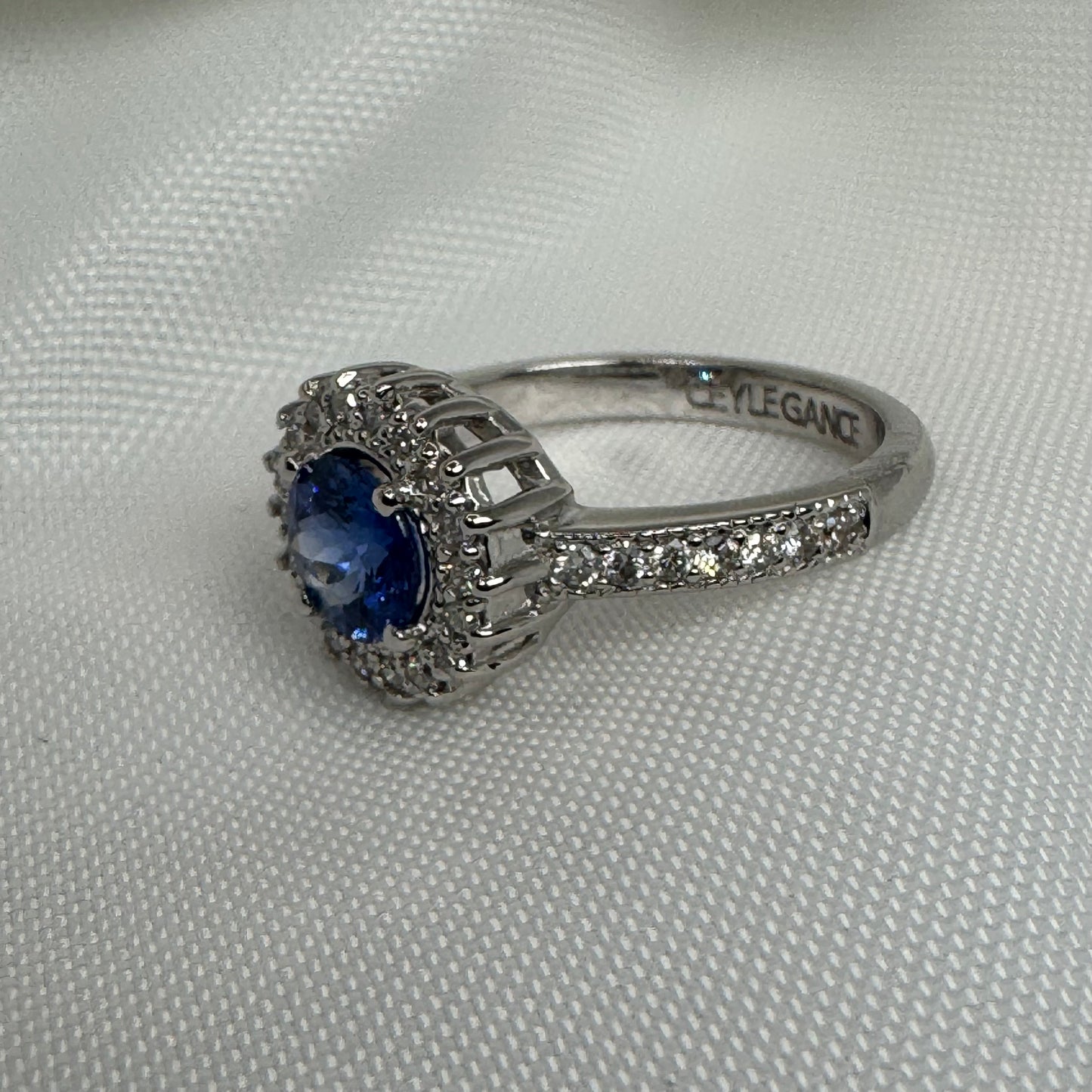 Natural Blue Sapphire Ring with Diamond Halo – 18K White Gold