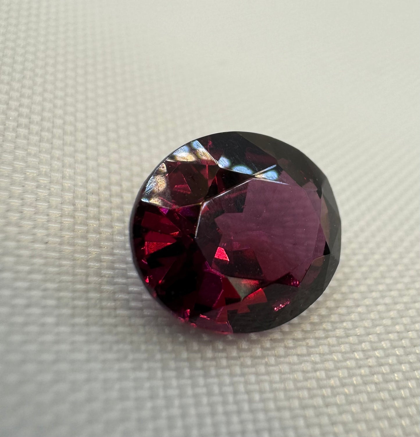 Rhodolite Garnet Purplish Red Oval Mixed Cut