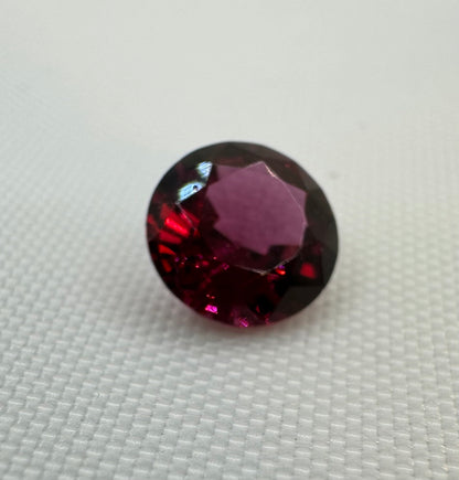 Rhodolite Garnet | Purplish Red | Round Cut | 2.11 CT