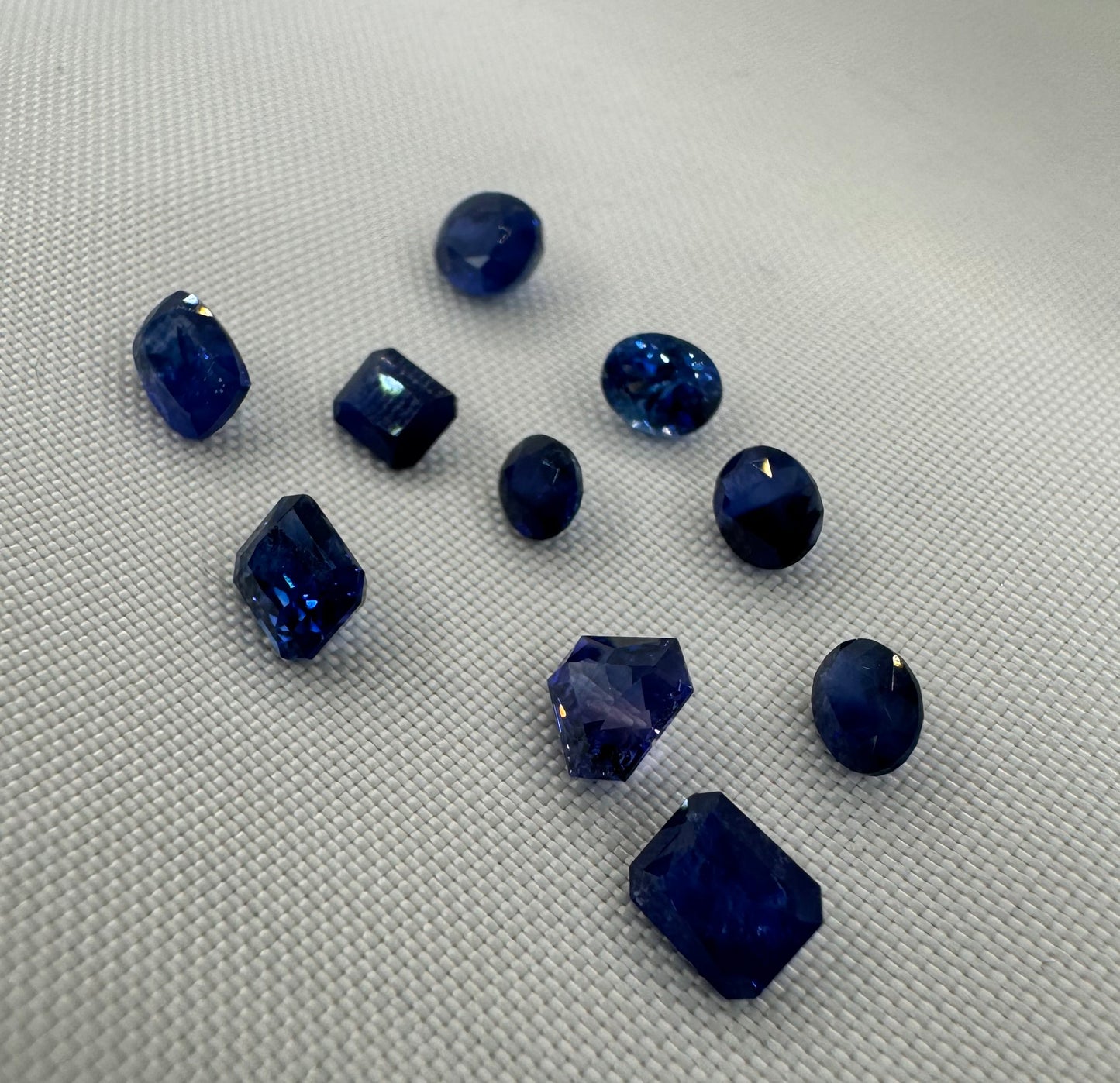 Natural Blue Sapphire lot (10 stones) 7ct