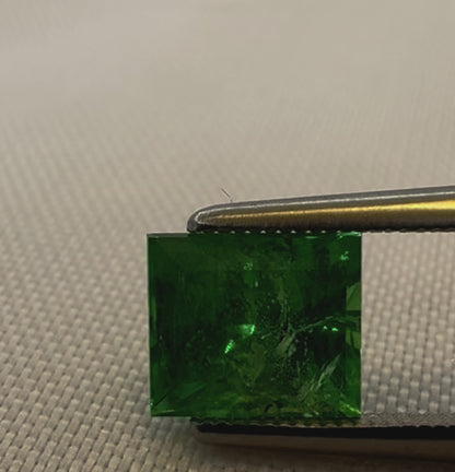 Tsavorite - 1.78ct - Rectangular Cushion