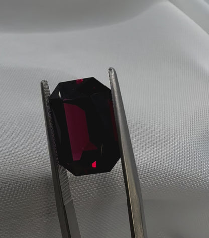 Natural Rhodolite Garnet Purplish Red Octagonal-Radiant cut