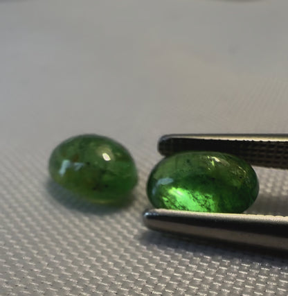 Tsavorite Garnet (Grossular Tsavorite Garnet)  Matching Pair - 2.41 ct - Oval