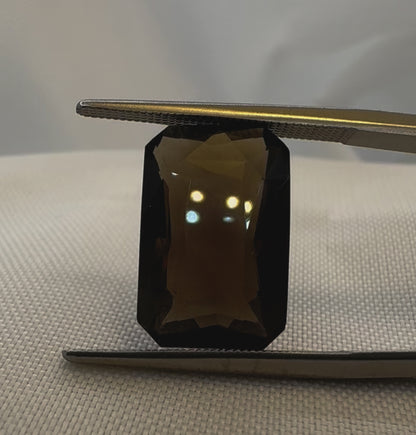 Natural Brown Zircon - 7.57ct - Radiant Mixed Cut